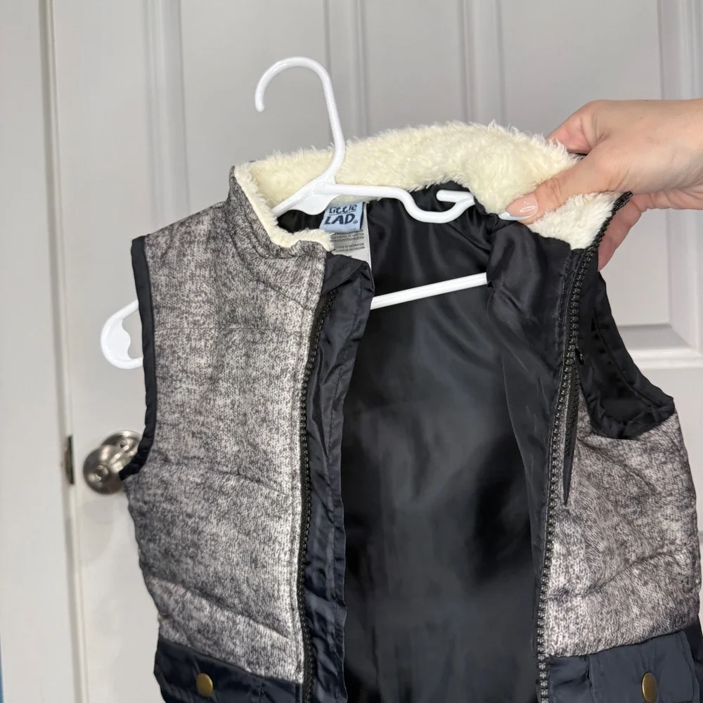 Little Lad Boys Grey Black Puffer Vest‎ Faux Shearling Collar Size 4T
